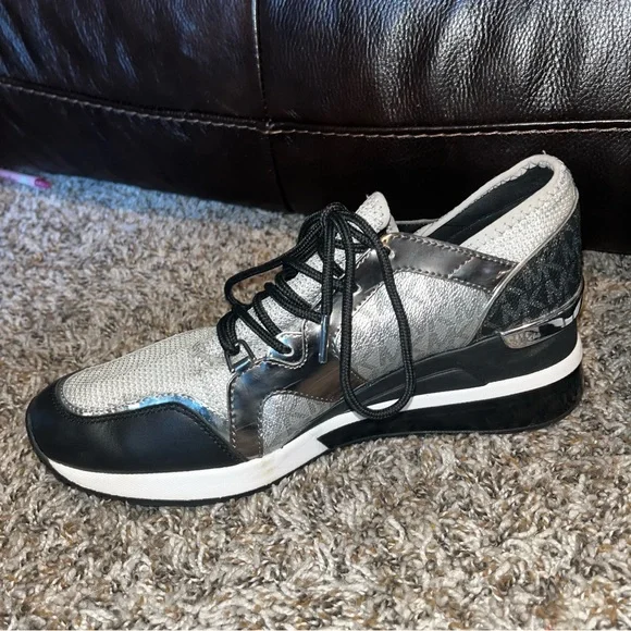 Women’s Michael Kors Lic Extreme Iconic Silver/Black/White Sneakers - Picture 3 of 4